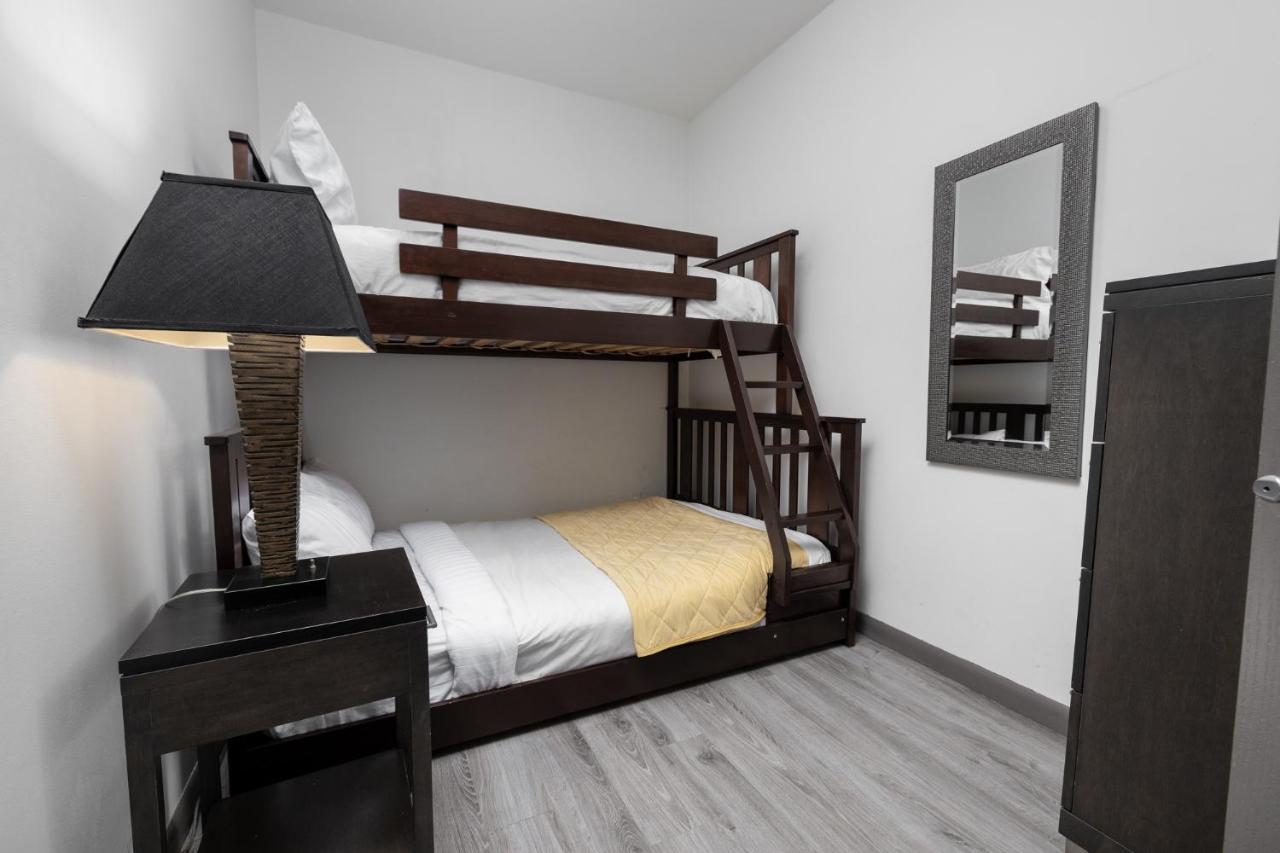 Upgraded Lakeside Resort Dream Vacation Home كيلوانا المظهر الخارجي الصورة