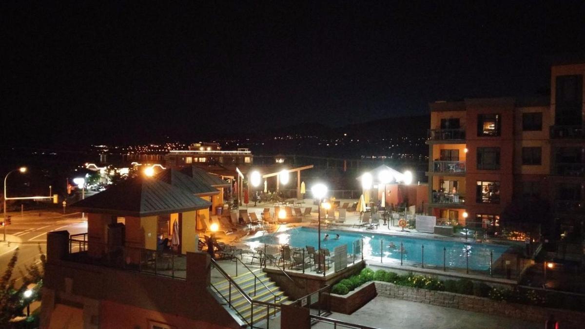 Upgraded Lakeside Resort Dream Vacation Home كيلوانا المظهر الخارجي الصورة